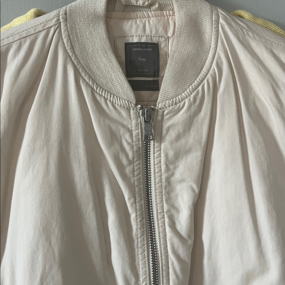 Gap tan bomber jacket‎ - Picture 2 of 11